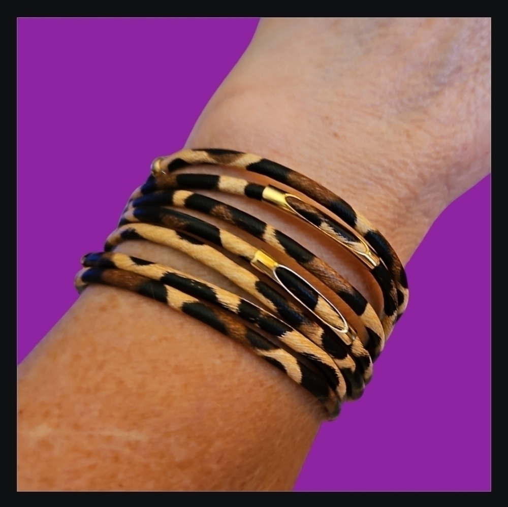 Leopard Cheetah Print Vinyl Magnetic Clasp Mobwife Bracelet